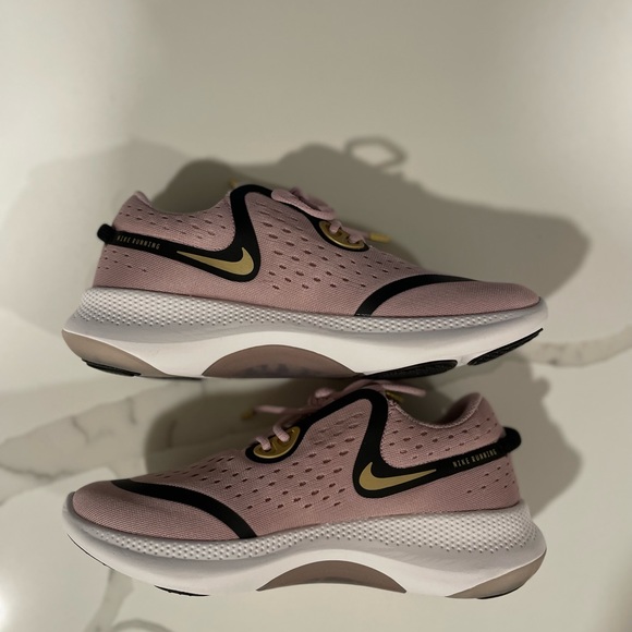 New with box women’s Nike Joyride dual run 6.5 plum chalk/black metallic gold - Picture 5 of 9